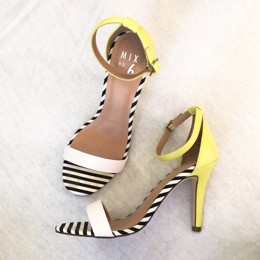 Cute strappy heels!